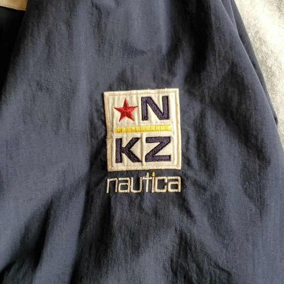 Vintage Lightweight Nautica Jacket in classic red/blue/yellow w/hood XL EUC - Picture 3 of 5